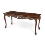 Table, ca.1930In rosewood, with marquetry of boix and lemongrass.Measurements: 71 x 150 x 61 cm.