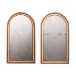 Pair of Italian oval mirrors, 19th centuryMade of carved and polychromed wood.Measurements: 162'5