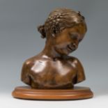 European school, pps. 20th century.Bust of a girl.In bronze.Wooden base.Measurements: 32 x 22 cm.; 4