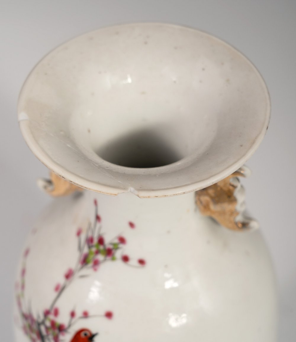 Pair of vases. China, Ming period, late 19th century.Enamelled porcelain.Seal on the base, on one of - Image 4 of 4