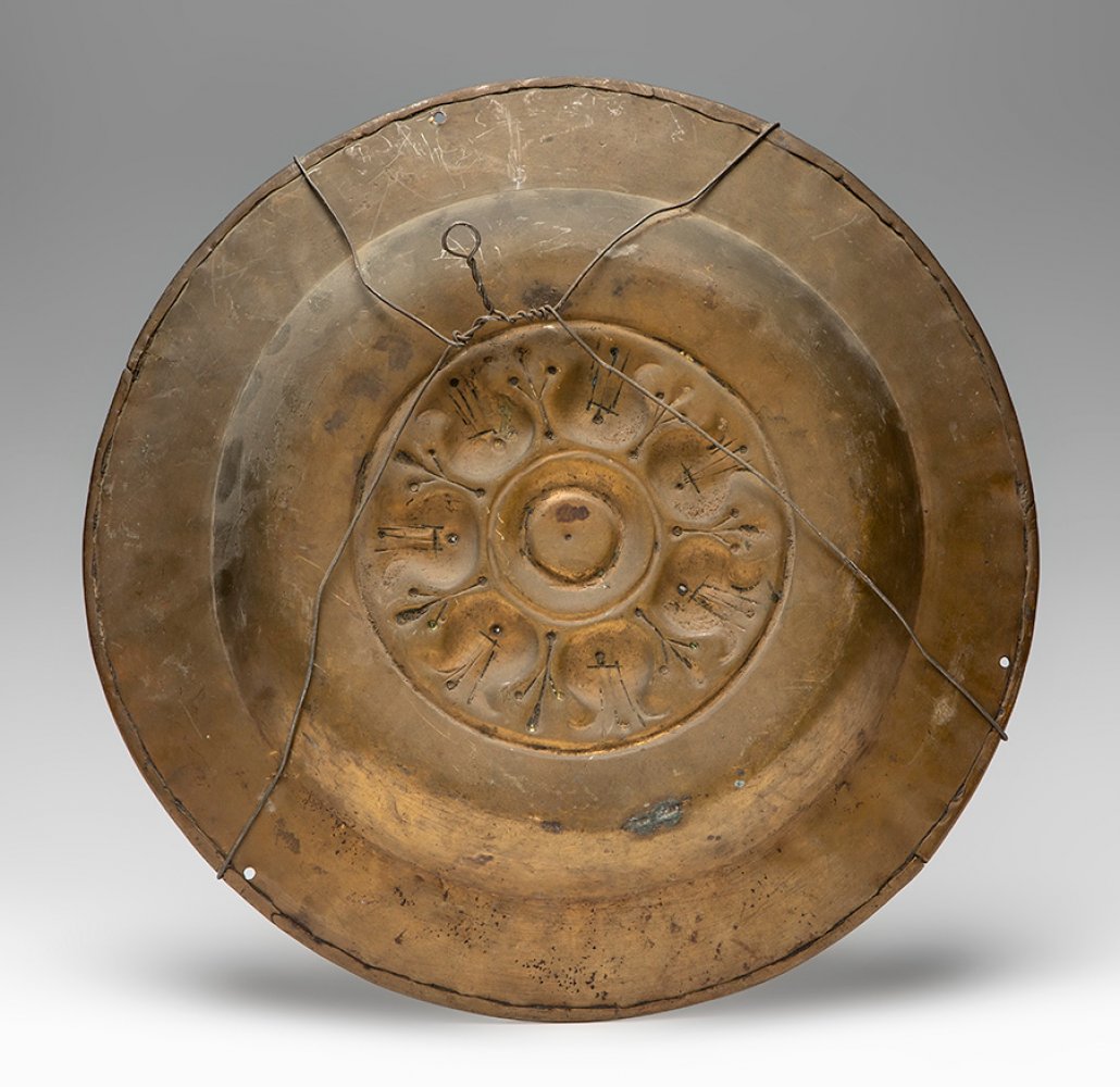 Petition plate. Germany, possibly Nuremberg, 16th century.Gilded copper.Measurements: 37.5 cm ( - Image 2 of 3