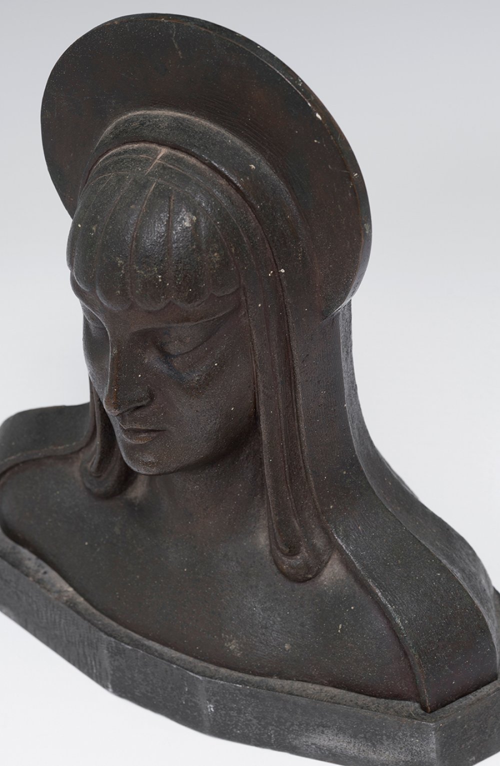 ROLANDO MOTRO MARCHETTI (Cuba, 1888-1944)."Bust of the Virgin.Bronze.Signed on the back of the - Image 3 of 5