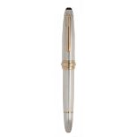 MONTBLANC MEISTERSTÜK FOUNTAIN PEN.Barrel made of sterling silver.Two-tone 18 Kts gold nib, M-