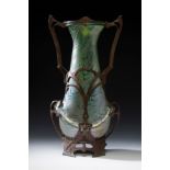 Jugendstil LOETZ vase; Austria, ca. 1895.Iridescent blown glass.An iridescent blown glass vase