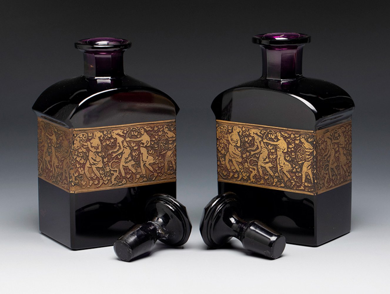 MOSER. Czechoslovakia, ca. 1910.Pair of perfume bottles.Moulded glass.Signed on the reverse of the - Image 5 of 5