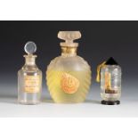 "Rose de France, parfum Alda, Paris", "Le número cinq" and "Kian-Si", two French fragrances and