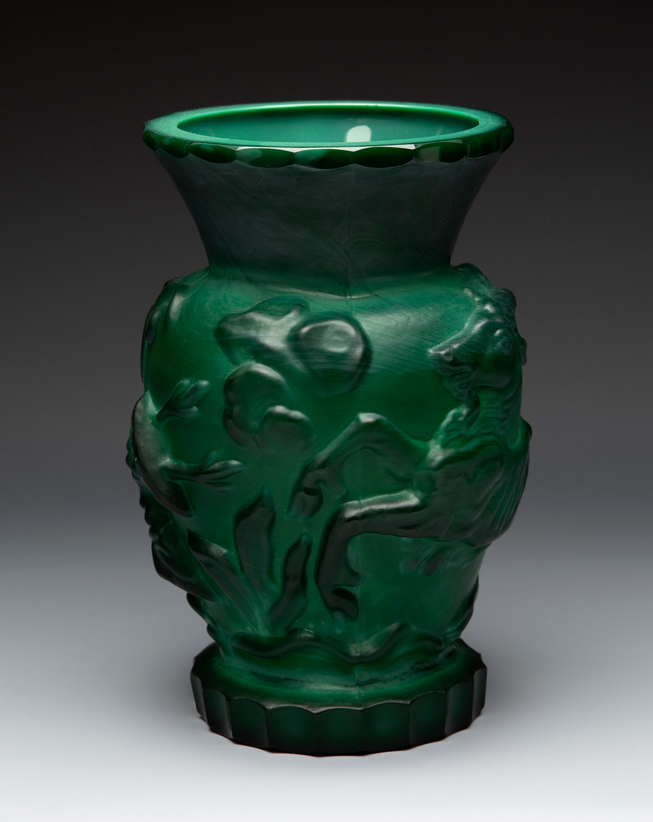 HENRY SCHLEVOGT (1904 - 1984). Bohemia, ca. 1940.Art Deco period vase, in green malachite moulded