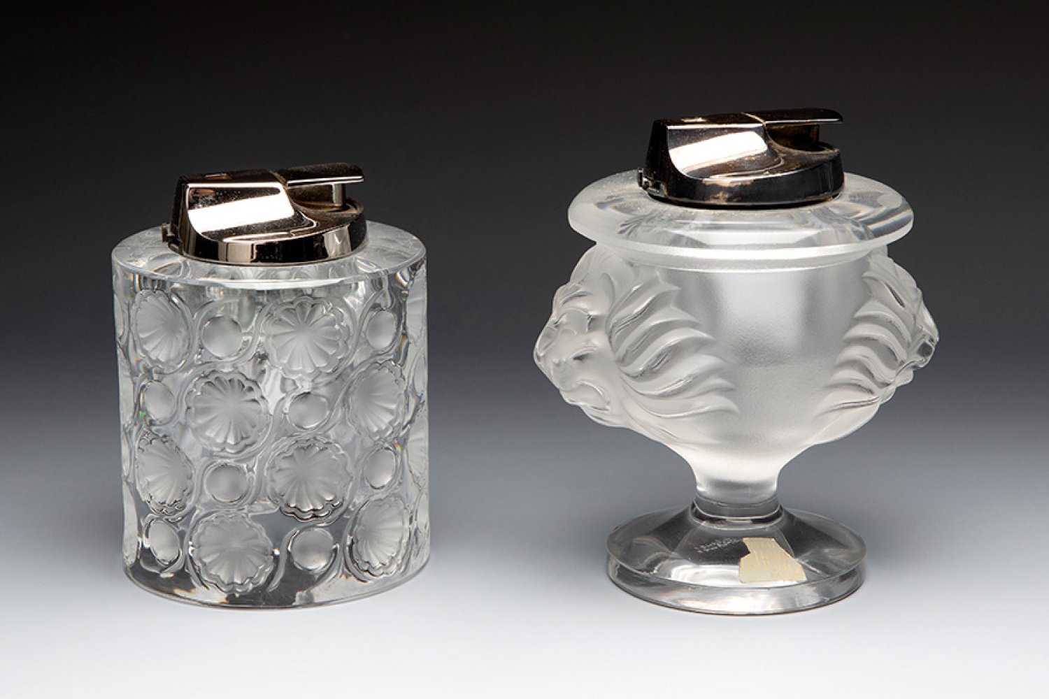 Marc LALIQUE (Paris, France, 1900 - 1977).Two lighters "Tokyo" and "Lion's head". France, ca. 1950. - Image 3 of 4