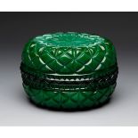HENRY SCHLEVOGT (1904 - 1984). Bohemia, ca. 1950.Circular box with lid, in green moulded malachite