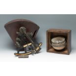Set of D. Filby, Hamburg sextant and Rosell compass, 19th century.Metal, wood and paper.In