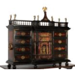 Arquimesa. Italy, 17th century.Walnut wood, ebonised wood, bronze, tortoise shell and metal.With