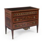 Louis XVI French style chest of drawers, late 19th - early 20th century.Walnut wood and marquetry.