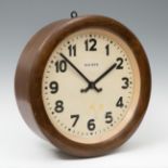 Maurer" tavern clock, early 20th century.Wood.In need of repair and restoration.Measurements: 41 x