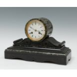 Clock; Belgium, mid-19th century.Green and black marble.With Paris machinery.Measurements: 23,5 x 35