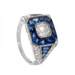 Ring in platinum, with sapphires and brilliant-cut sapphires. Art deco style, geometric frontispiece