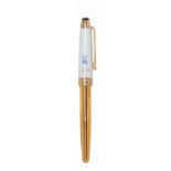 MONTBLANC FOUNTAIN PEN "ANNUAL LIMITED EDITION".Barrel made of painted porcelain and 18 Kts. gold.