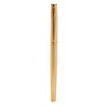 ÉLYSÉE FOUNTAIN PEN.Lacquered and gold-plated metal barrel.Two-tone 18 Kts gold nib, F-point.Limited