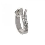 Ring in 18 kt white gold, with strips on the front, with 56 diamonds, brilliant cut and a total