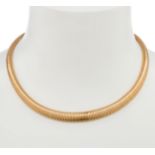 Necklace made of 18kt yellow gold. Tube-gas choker model with a decreasing box clasp and eight