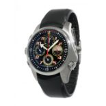 GIRARD PERREGAUX Mens R & D01 watch for men. In steel. Blue dial, with Arabic numerals. Folding