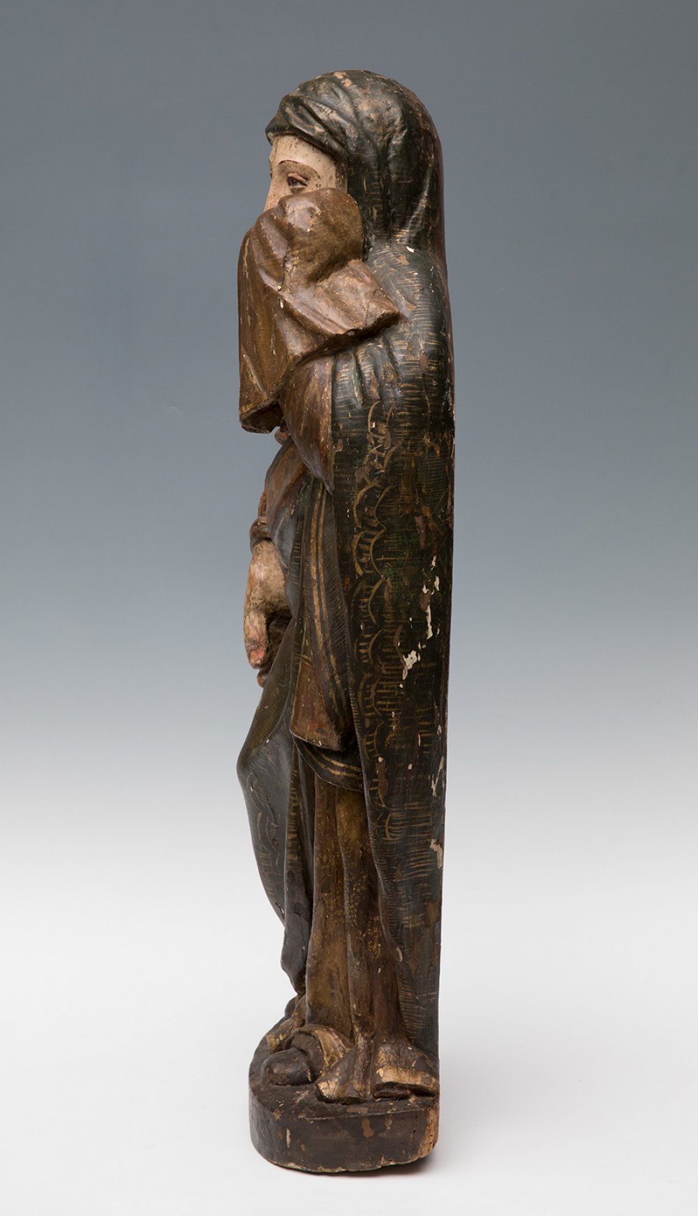 Castilian school; 15th century."Virgin of Calvary".Carved and polychromed wood.It presents faults in - Bild 3 aus 7