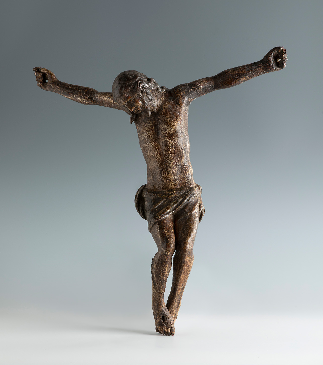 Spanish school of the 16th century."Christ Crucified".Carved wood.Measurements: 50 x 51 cm.Round