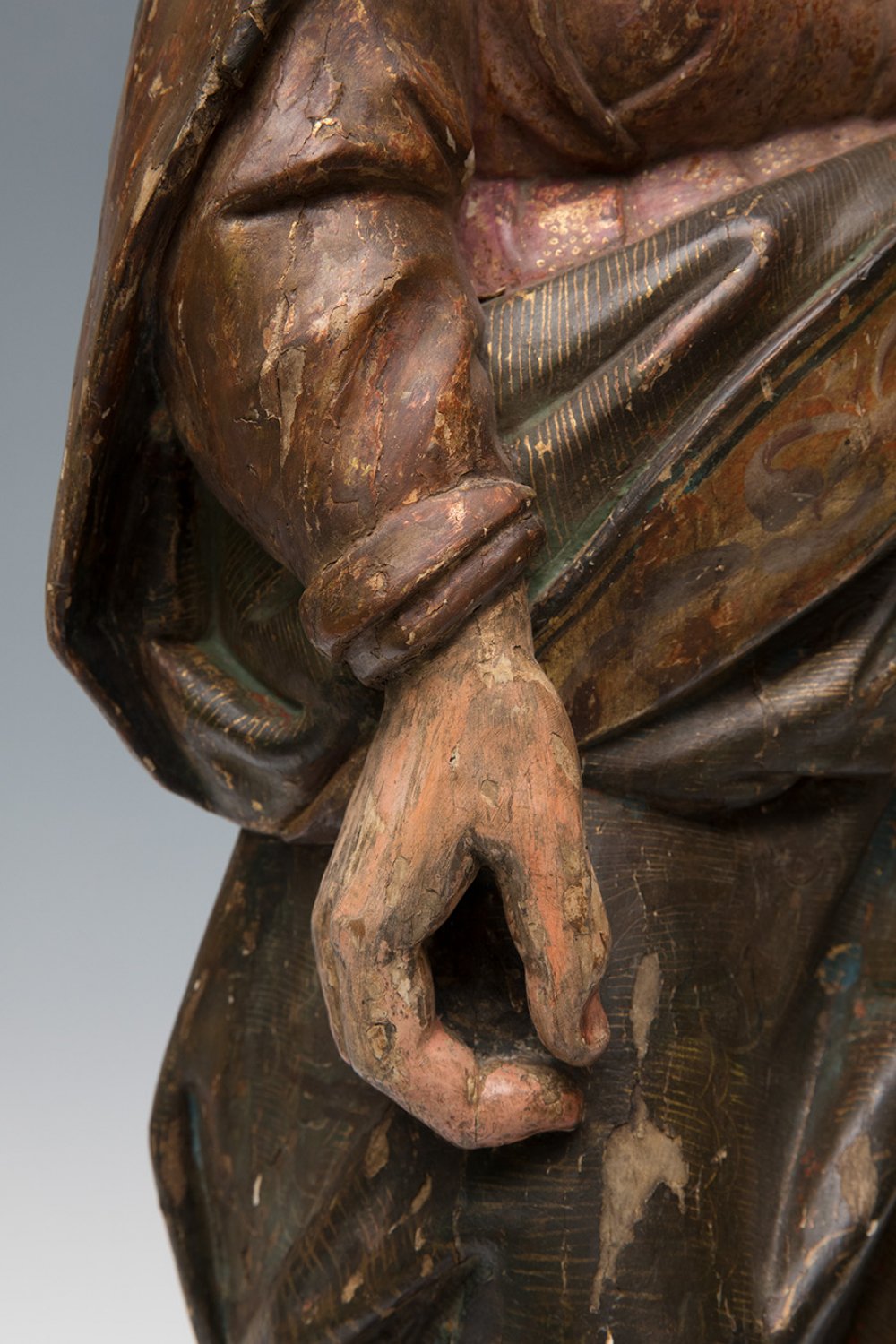 Castilian school; 15th century."Virgin of Calvary".Carved and polychromed wood.It presents faults in - Image 6 of 7