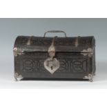 Chest; 16th century.Wood, leather and metal fittings.Measurements: 20 x 34.5 x 16 cm.Chest made of