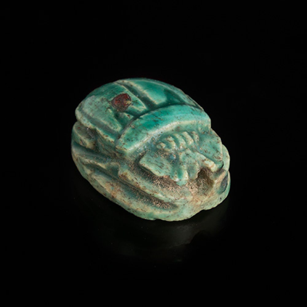 Ancient Egyptian scarab, New Kingdom, 1479-1458 BC.Glazed steatite.Provenance: Private collection of