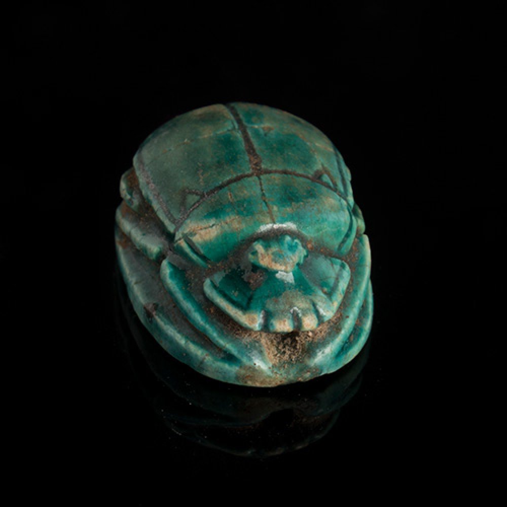 Scarab in the name of Thutmose III. Ancient Egypt, New Kingdom, 1479-1458 BC.Glazed steatite. - Image 2 of 4