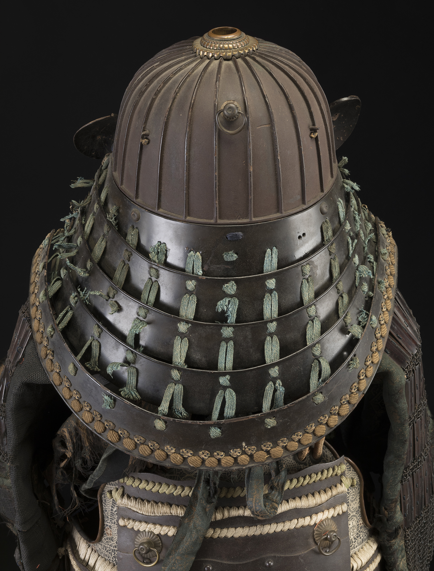 Suit of samurai armour, Edo period, Japan, 18th century.Steel, leather, cloth and lacquered chain - Image 3 of 7