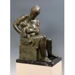 LUISA GRANERO SIERRA (Barcelona, 1924)."Maternity".Sculpture in patinated bronze, on marble base.