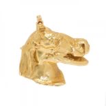 SALVADOR DALÍ I DOMÈNECH (Figueres, Girona, 1904 - 1989).Head of a laughing horse.Pendant in 18 kts.