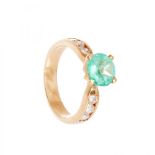 Ring in 18 kt yellow gold, solitaire type with a central emerald weighing 1.16 cts., Set in claws,
