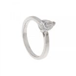 Solitaire ring in 18kt white gold. With a diamond set in the central part of the ring in the shape