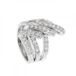 Ring in 18k white gold. Interlaced frontispiece dotted with brilliant-cut diamonds, approx. 1.00