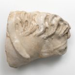 Horse's head; Rome, 2nd century AD.Marble.Includes German passport.Fragmentary piece in good state