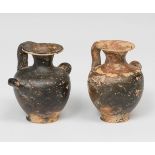 Pair of miniature Hydrias; Apulia, Magna Graecia, 4th century BC.Black-glazed ceramic.Both have a