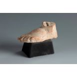 Left foot. Smyrna, 4th-3rd century BC.Terracotta.Provenance: Smyrna, 1895-1905. Collection Paul