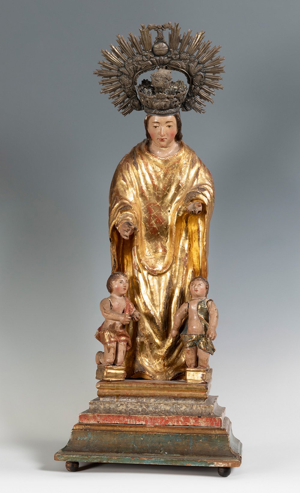 Spanish school, 17th century."Virgin".Wood carving, polychrome and gilded.Silver crown.Measurements: - Bild 5 aus 6
