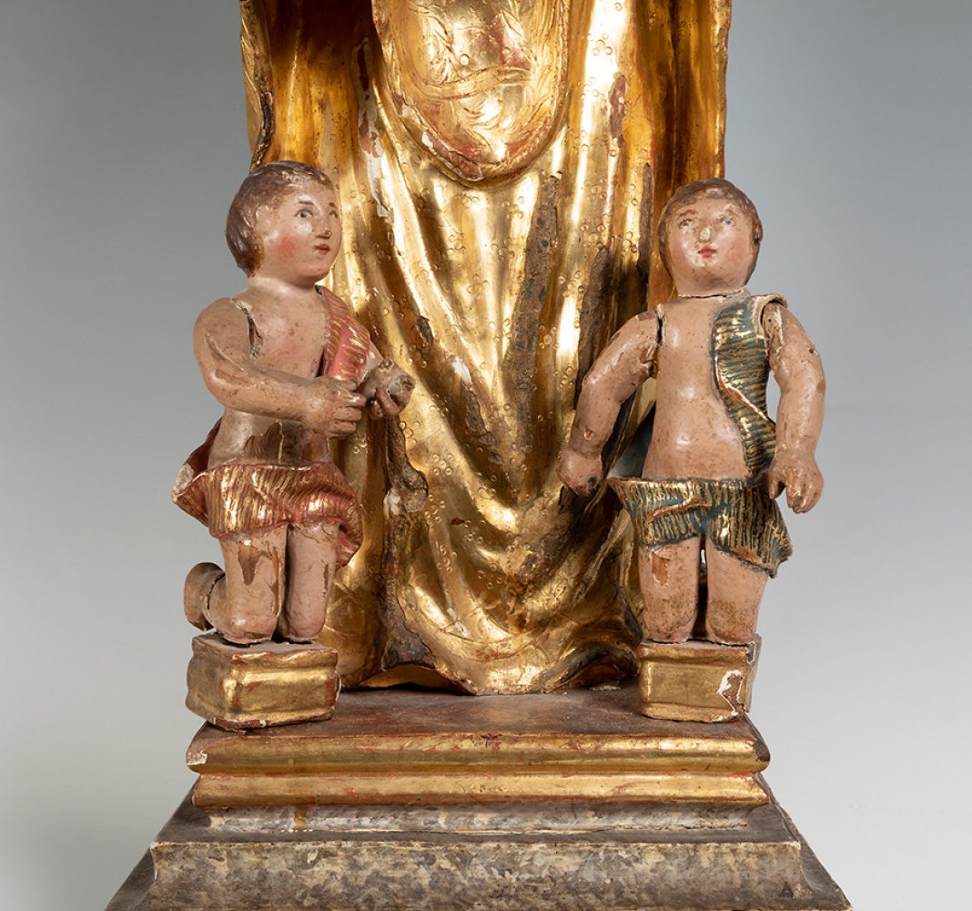 Spanish school, 17th century."Virgin".Wood carving, polychrome and gilded.Silver crown.Measurements: - Bild 3 aus 6