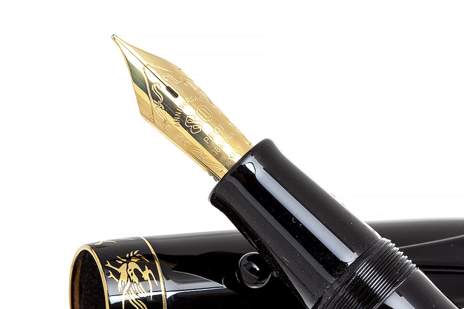 PILOT "80TH ANNIVERSARY" FOUNTAIN PEN.Barrel in black resin and yellow gold.Limited edition.18kt - Image 3 of 3