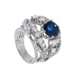 18kt white gold ring with diamonds and sapphire. Years 70. Cocktail model with sapphire of ca.2 cts.