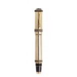 MONTBLANC FOUNTAIN PEN "FRIEDRICH II THE GREAT" ARTS PATTERNS COLLECTION, 1999Gold-plated barrel and