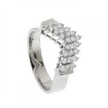 Ring in 18kts. white gold. Model semilanzadera spearhead with three lines of 27 diamonds,