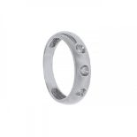 18 kt white gold ring. with three diamonds on the front with a total weight of 0.18 cts, color H,