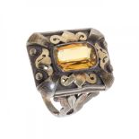 Art Deco ring, ca.1930.Silver, gilded silver and synthetic spinel in its center. Measurements: 2.1 x