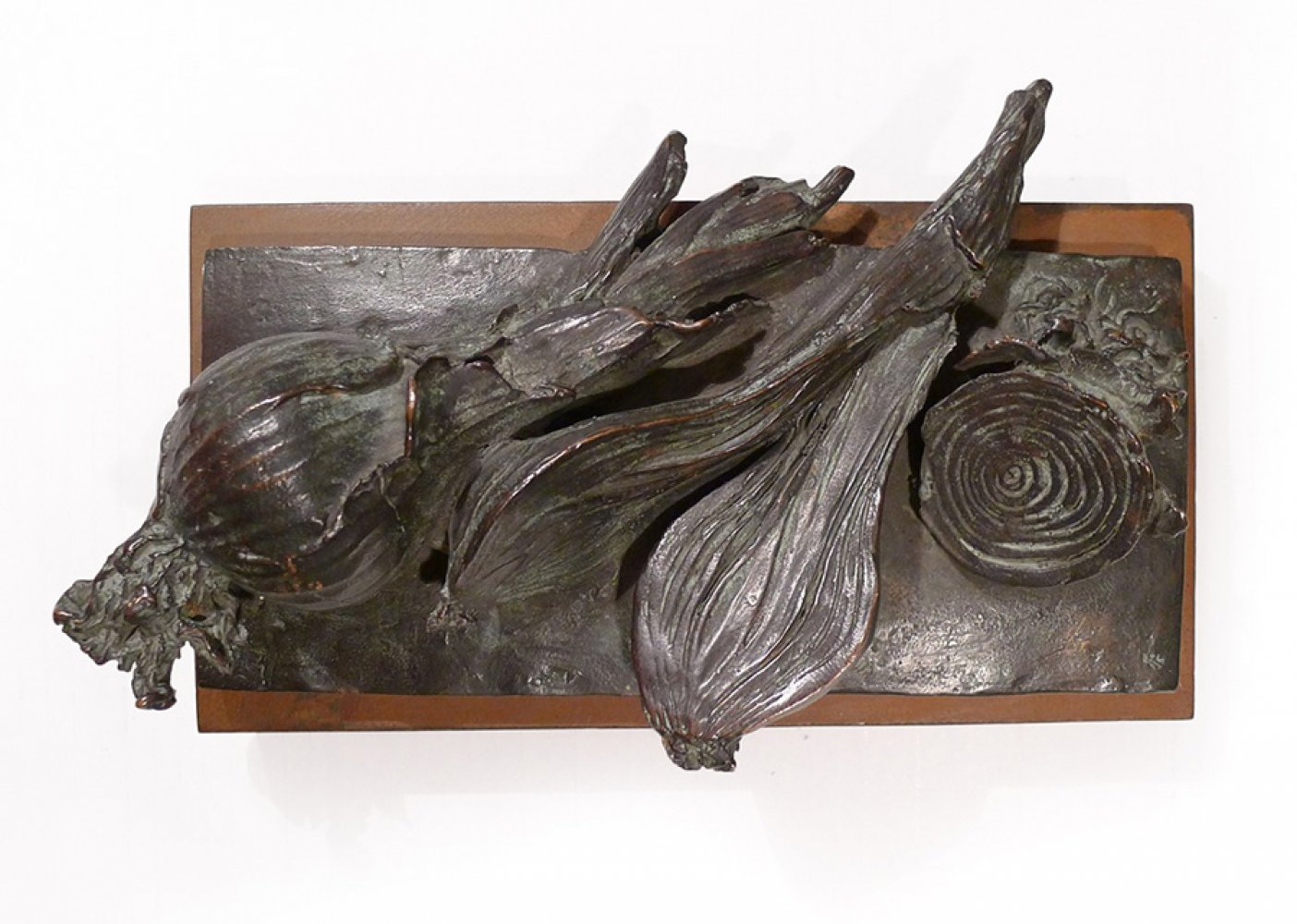 RAFAEL MUYOR, (Madrid, 1943)."Onions".Bronze sculpture on corten steel base.Measurements: 14,5 x - Image 3 of 3