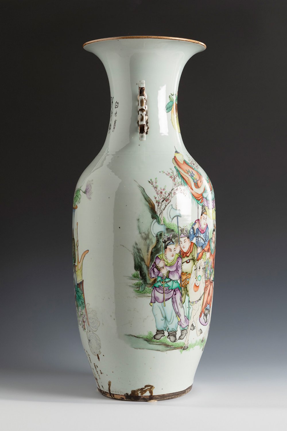 Pair of Qing dynasty vases, Green Family. China, 19th century.Hand-painted porcelain.With - Image 4 of 7