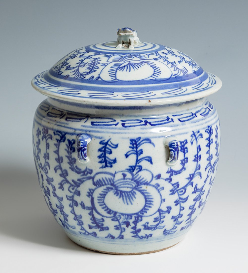 Chinese urn, 19th century.Enamelled porcelain.Sealing wax seal on the base.Measurements: 23 x 21 x - Image 4 of 5